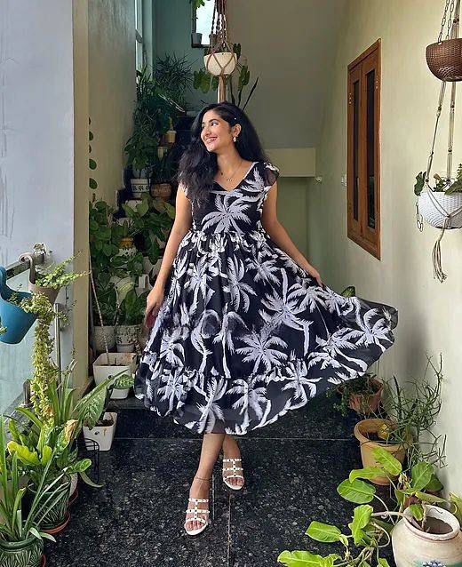 Bollywood Indian Pakistani Ethnic Party Wear Women Soft Pure Faux Georgette Black Coconut Printed Dress