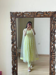 Bollywood Indian Pakistani Ethnic Party Wear Damen Weiches Anarkali-Kleid mit reiner Schmetterlingsnetzstickerei