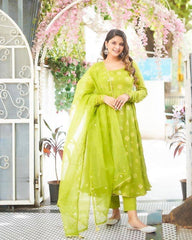 Bollywood Indian Pakistani Ethnic Party Wear Damen Weiches, reines Georgette-Glitzerkleid wird zu einem Dupatta-Kleid mit einfarbiger Stickerei