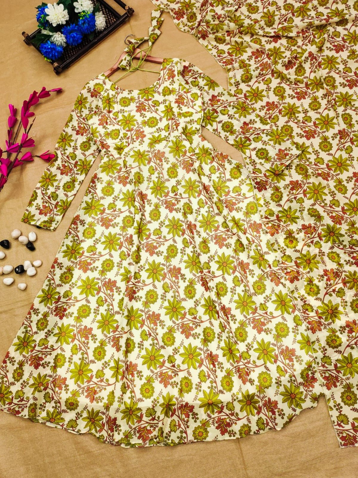 Bollywood Indische Pakistanische Ethnische Party Tragen Frauen Weicher Reiner Kunst Georgette Blumenanzug Kurta &amp; Dupatta Kleid