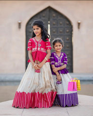 Pakistanische Party indische Lengha Hochzeit Bollywood Braut ethnische Chelline Kinder Lehenga Choli