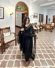 Bollywood Indische Pakistanische Ethno Party Wear Weicher reiner Georgette Schwarz Arco Anzug Outfit Kleid
